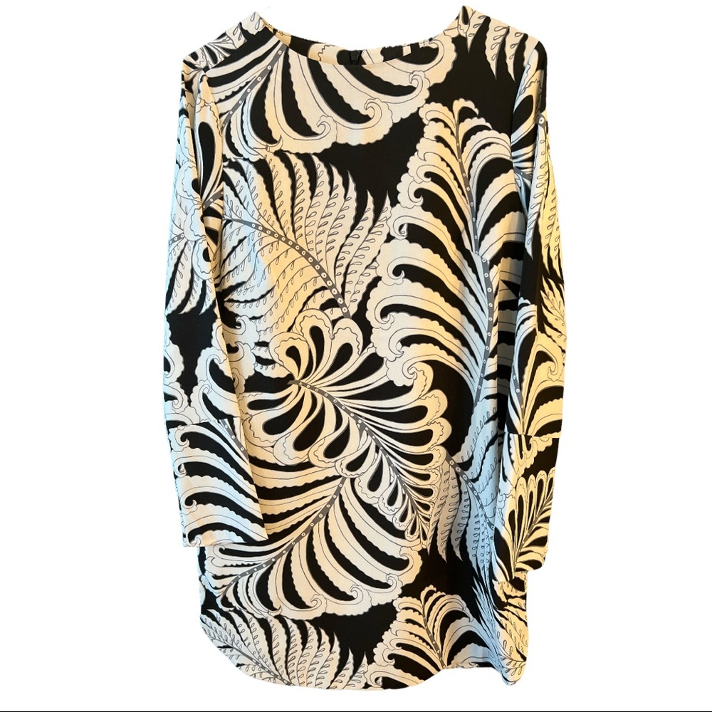 Perfect dress for work or business dinner